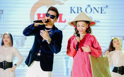 Vĩnh Thuyên Kim diện đồ bà ba "quẩy" cực sung trên sân khấu