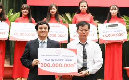 Tiếp thêm động lực học tập với chính sách học bổng UEF