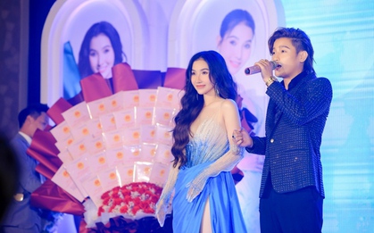 “Profile khủng” của người đẹp vừa nhận “bó hoa đất” 89 chiếc sổ hồng vào ngày sinh nhật