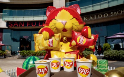 Cùng Lý Thành Cơ, haichinthangchin chấm điểm tượng linh vật Mèo Chanh Sả