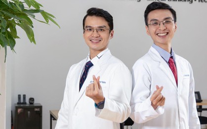 Cặp đôi anh em bác sĩ soái ca, profile khủng, IELTS cao ngất nhờ bí quyết học tiếng Anh cực đỉnh này!
