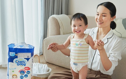 Giang Ơi thảnh thơi làm mẹ nhờ bí kíp giúp bé Mây vận động dễ dàng
