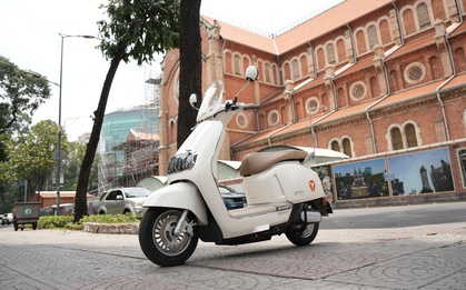 Lạ lùng chuyện chiếc xe máy không người lái giữa ban ngày ngay trung tâm quận 1