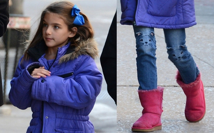 Bé Suri Cruise mặc quần hình mèo con siêu đáng yêu ra phố