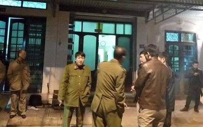 Bàng hoàng phát hiện vợ chồng hàng xóm thương vong trên vũng máu