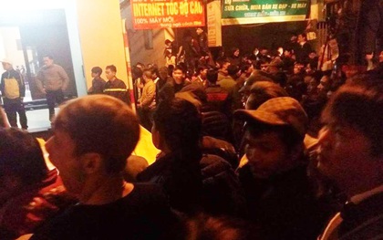 Hà Nội: Người đàn ông leo lên tầng 5 la hét "Em không ngủ với vợ người khác nữa"