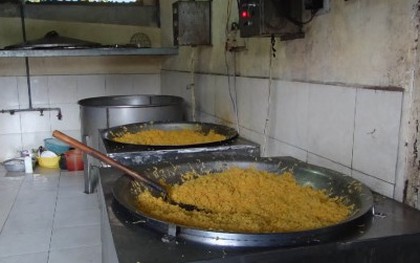 Thịt gà thành… chà bông heo
