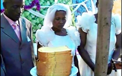 Bạn sẽ hiểu thế nào là tình yêu thực sự khi biết chiếc bánh cưới này làm bằng gì