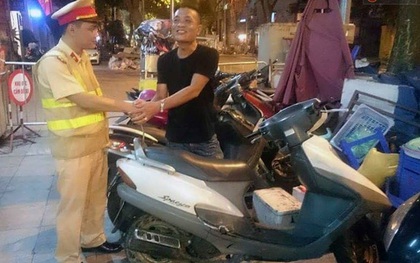 Tìm lại được kỷ vật của người vợ quá cố sau 16 năm