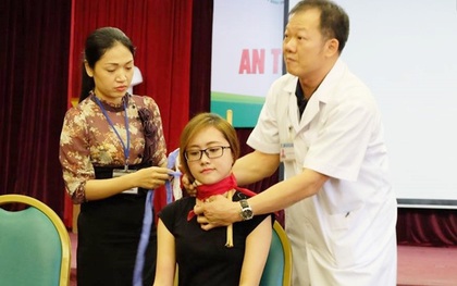 Bác sĩ BV Bạch Mai chỉ cách sơ cứu nạn nhân bị vật sắc nhọn đâm vào cổ, mạch máu chủ