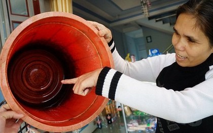 Thiếu kinh phí, dân tái định cư dùng nước hôi tanh hơn bùn