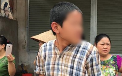 Bắc Giang: Bé trai 13 tuổi leo lên xe khách 29 chỗ đang nổ máy gây tai nạn liên hoàn