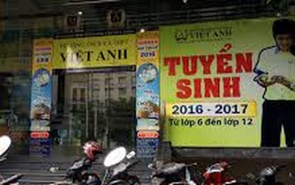 Trường Việt Anh lên tiếng về việc học sinh đồng tính không được ở nội trú