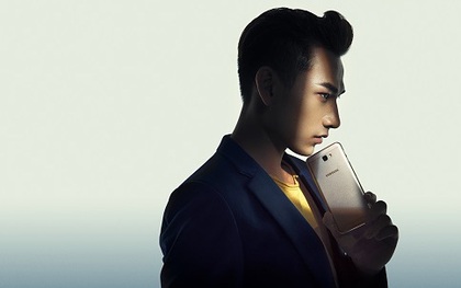 Isaac tung bộ ảnh “Hoàng tử bóng tối” cùng Galaxy J7 Prime