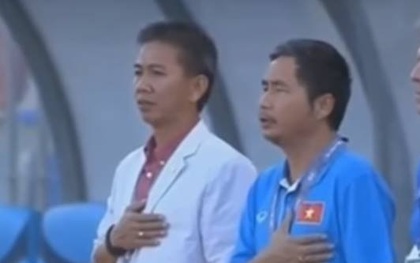 U19 Việt Nam làm nên lịch sử nhờ HLV Hoàng Anh Tuấn "mê tín", chỉ trung thành với "combo" áo xanh - tím?