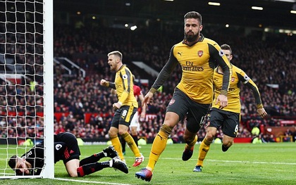 "Người hùng" Giroud giúp Arsenal thoát thua trên sân Old Trafford