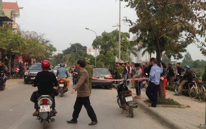 Hà Nội: Người đàn ông gục chết trong chiếc xe ô tô đỗ ven đường