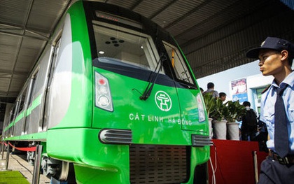 ​Tàu điện Cát Linh - Hà Đông phải bỏ chỉ dẫn tiếng Trung Quốc