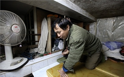 Nhà phố cổ 5m2: Đi phải bò, thay quần áo phải... nằm