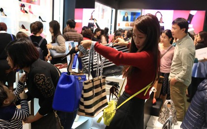 "Điên cuồng" Black Friday: Giật mình cháy túi, lo đẩy hàng trả nợ