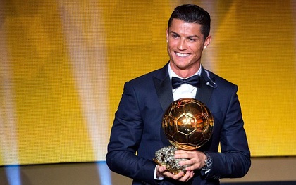 Ronaldo "đanh đá" đáp trả khiến Xavi ngượng mặt