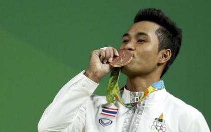 Bi kịch: Bà đột tử khi ăn mừng huy chương Olympic của cháu trai