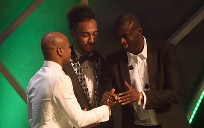Yaya Toure điên tiết sau khi "trượt" danh hiệu "Cầu thủ xuất sắc nhất châu Phi 2015"