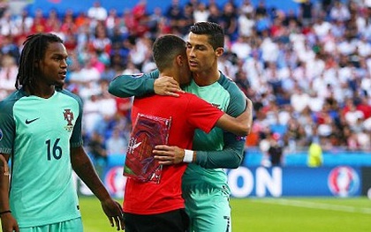 Hãy gọi Cristiano Ronaldo là "Quý ngài hoàn hảo"