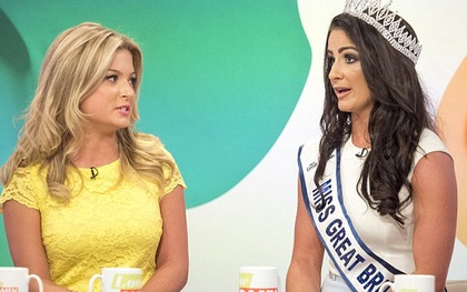 "Cựu Hoa hậu Anh sex trên truyền hình" tranh cãi nảy lửa với Hoa hậu kế nhiệm