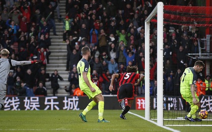 Liverpool bại trận khó tin dù dẫn trước Bournemouth 2 bàn