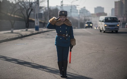 Tiêu chuẩn cao ngất để có thể trở thành nữ cảnh sát giao thông tại Triều Tiên