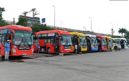 Xe khách hoạt động bình thường tại bến mới sau khi bến xe Lương Yên đóng cửa