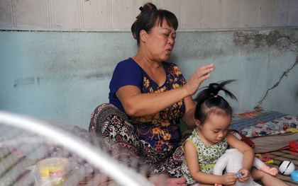 Hà Nội: Người dân hoang mang sống trong cảnh nhà đang ở bỗng trôi tuột xuống sông Hồng