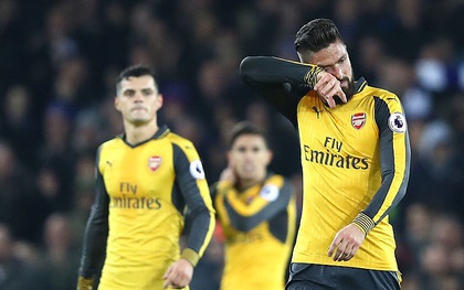 Thua ngược Everton, bóng ma Top 4 lại ám ảnh Arsenal