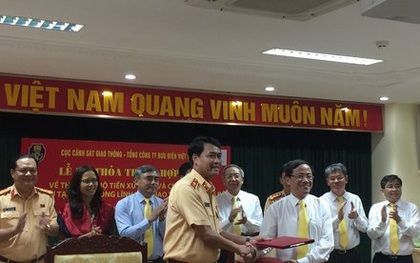 Nộp phạt giao thông và nhận giấy tờ xe qua bưu điện