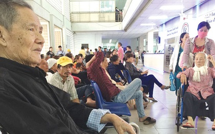 Viện phí đồng loạt tăng giá: Bệnh nhân lo lắng, bác sĩ trăn trở