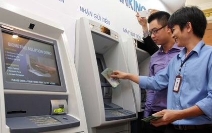 Từ 28/11, chủ thẻ ATM sẽ được hoàn tiền nếu bị mất tiền oan