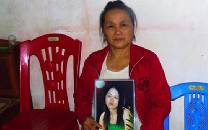 Mẹ già tật nguyền 4 năm ròng ngóng trông con gái mất tích bí ẩn