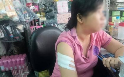Cầm mã tấu cướp giỏ xách chứa 120 triệu đồng giữa phố