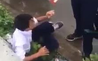 Tiền Giang: Xác minh clip nam sinh cầm búa đánh bạn dã man