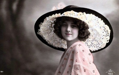 Vẻ đẹp quyến rũ và kiều diễm của phụ nữ 100 năm trước