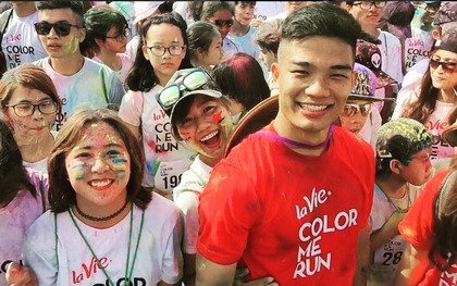 Có một "đội quân áo đỏ" trẻ-khỏe-trâu đằng sau mỗi Đường chạy Color Me Run