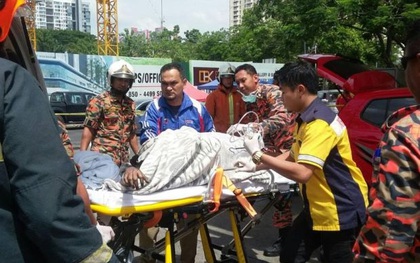 Một phụ nữ bỏng nặng vì nghe điện thoại trong lúc bơm xăng