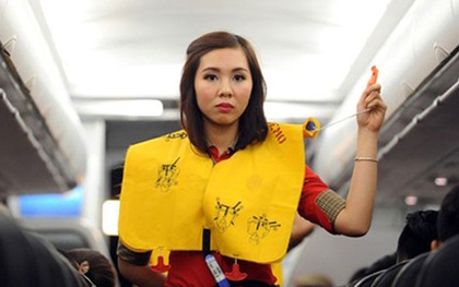 Hành khách xé áo phao trên máy bay từ Vinh đi TP HCM