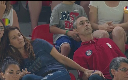Phản ứng "bá đạo" của cặp phụ huynh Mỹ khi xem con gái thi đấu ở Olympic