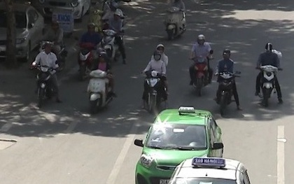 Dừng đèn đỏ ở... bóng râm có thể bị phạt 200.000 đồng