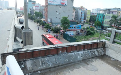 Hà Nội: Những nguy hiểm cận kề trên cầu cạn vành đai 3 sau vụ ô tô lao xuống đất