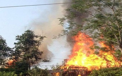 Hà Giang: “Bà hỏa” thiêu rụi 11 nhà dân, nhiều tài sản thành tro