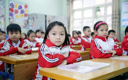 Nhà vô địch cờ vua U-8 thế giới Cẩm Hiền có tài trợ