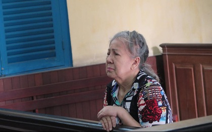 Mang "xà phòng được tặng" về Úc, lão bà U80 thoát án tử